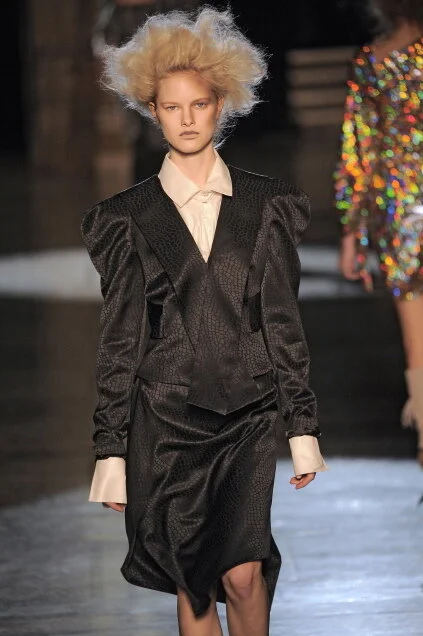 Vivienne Westwood F/W 2010 puff shoulder jacket — JAMES VELORIA